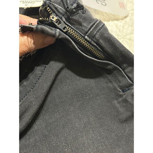 BDG Ruched V-Front Flare Jeans Womens 26 Black Distressed Stone Wash Side Zip - Picture 5 of 10